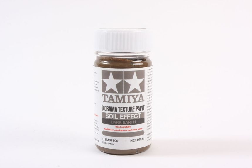 Tamiya Supplies - Diorama Texture Paint: Dark Earth (100 ml)