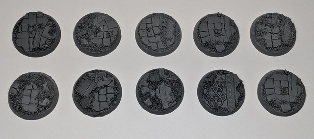 Shadow's Edge Scenic Resin Bases - 32mm Rosarium