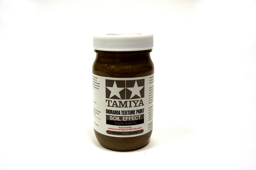 Tamiya Supplies - Diorama Texture Paint: Dark Earth (250 ml)