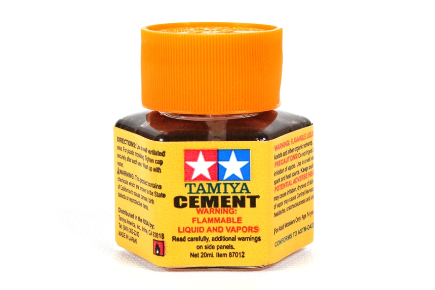 Tamiya Supplies - Plastic Cement (20 ml)